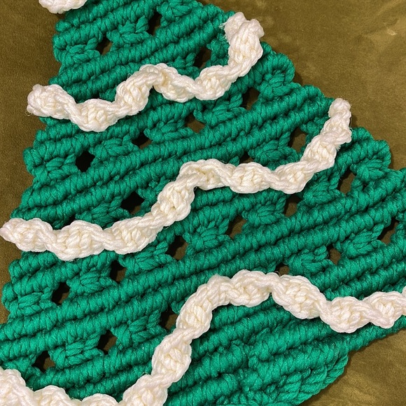 Vintage Macrame Christmas Tree Hanger - Picture 3 of 5